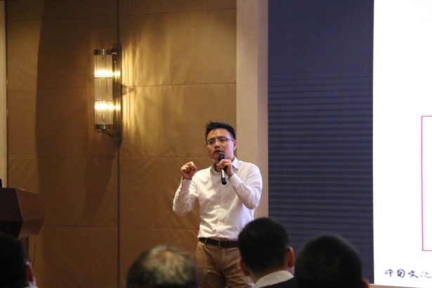 中國文化產業(yè)投資基金董事 張馳